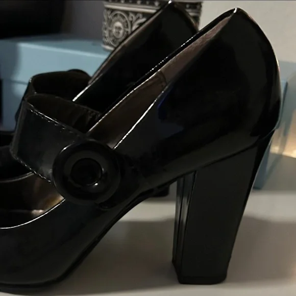 VintageY2K Black Patent Leather Mary Jane Square-Toe Block Heels - Picture 4 of 6